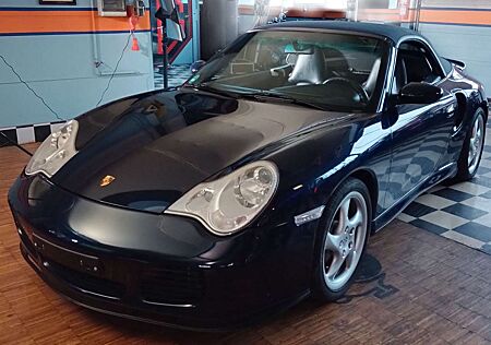 Porsche 996 911 Carrera Cabrio mit eingetragenem Turbo-Look