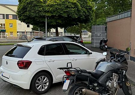 VW Polo Volkswagen Highline Panorama/Keyless/Kamera/Navi/Ambient uvm.
