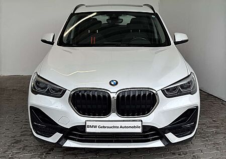 BMW X1 xDrive25d Sport Line Panorama AHK Rückfahrka.