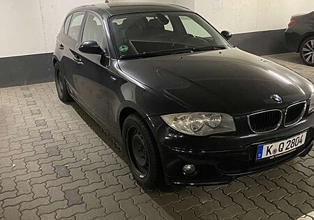 BMW 118i 118 Tüv 05/2026 Schwarz