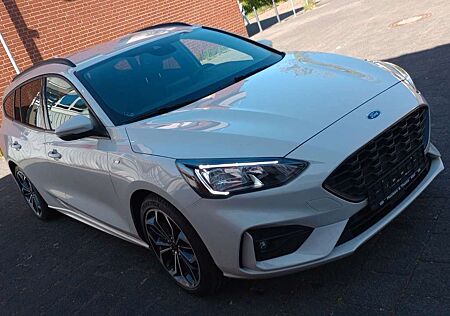 Ford Focus Turnier ST-Line X Auto 1HD Navi Spurh Totw