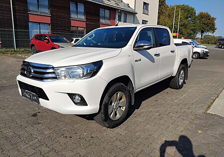 Toyota Hilux Double Cab Comfort 4x4, *19.992€ netto*