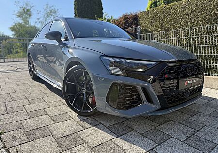 Audi RS3 Limo/B&O/Matrix/Navi/360*/HUD/5J-Garantie/Sp. AGA