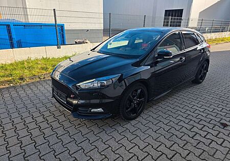 Ford Focus 2,0TDCi ST PowerS. Leder-Sport-Paket