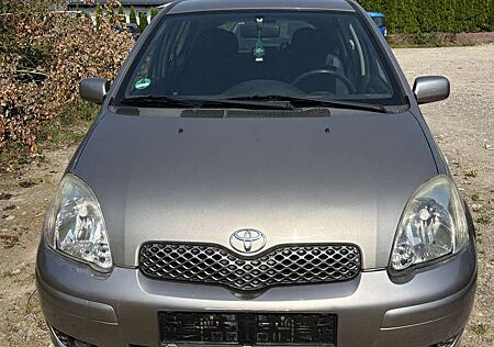 Toyota Yaris 1.0 Tüv bis 01/2027
