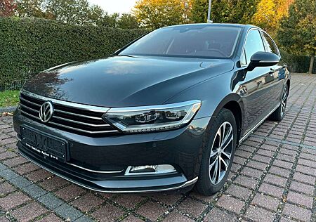 VW Passat Volkswagen Lim. Highline BMT/Massage/360°-Kamera