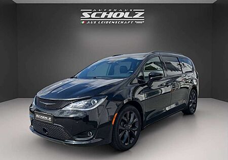 Chrysler Pacifica Limited S