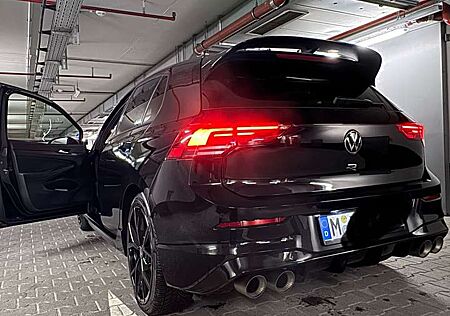 VW Golf R Volkswagen Golf 8 R Performance