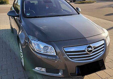 Opel Insignia 2.8 V6 Turbo Sports Tourer 4x4 Automatik Sport