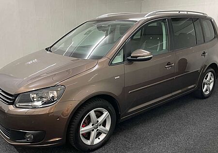 VW Touran Volkswagen Life 2.0 TDI Aus 1.H SHZ NAVI AHK TEMP PDC TÜV