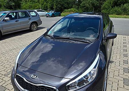 Kia Cee'd Ceed / Ceed 1.4 CVVT Dream Team Edition