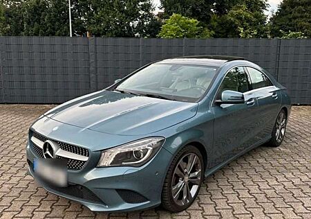 Mercedes-Benz CLA 220 CDI 7G-DCT Urban