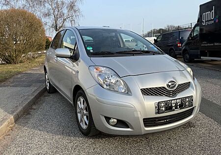 Daihatsu Charade 1.3 TOYOTA YARIS AUTOMATIK
