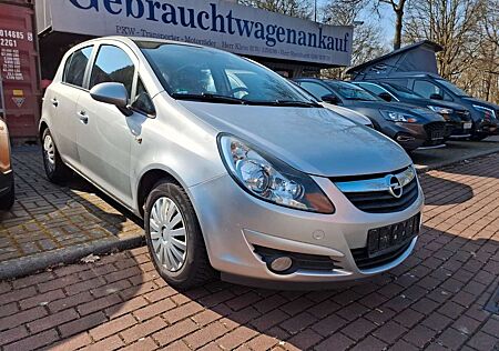 Opel Corsa D 1.4 Innovation *Fahrradträger* 5Türer !