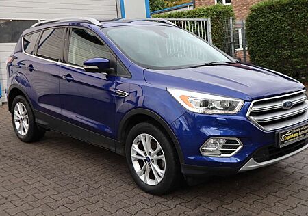 Ford Kuga gebraucht kaufen Ford Kuga 1.5 Titanium/LEDER/PANO/SHZ/PDC/AHK/KEYLESS