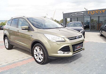 Ford Kuga Titanium 4X4 Klimaautomatik Tempoma PDC SHZ