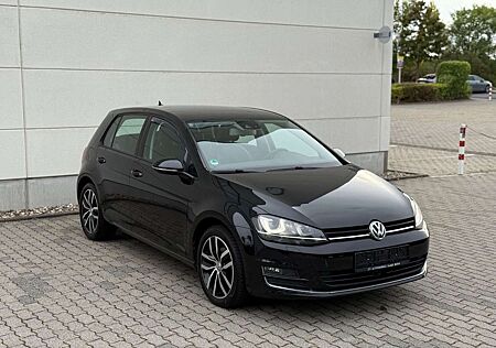VW Golf Volkswagen VII Lim. Highline,150PS,Auto,Navi