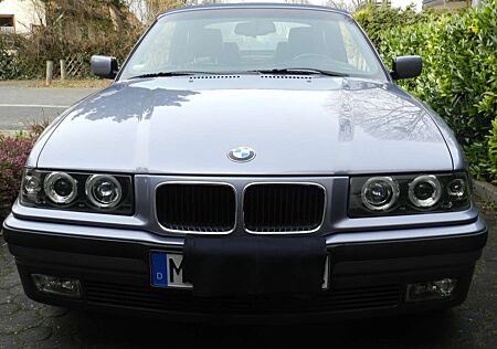 BMW 320i 320