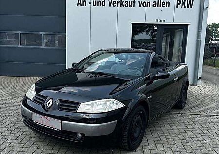 Renault Megane II Coupe / Cabrio Dynamique*PDC*SHZ*LEDER