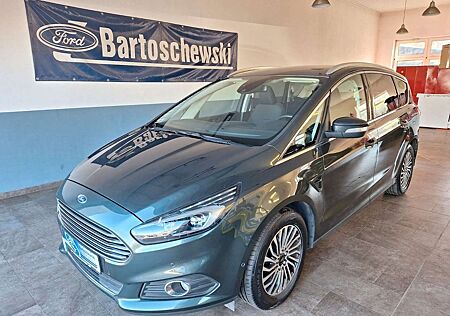 Ford S-Max Titanium