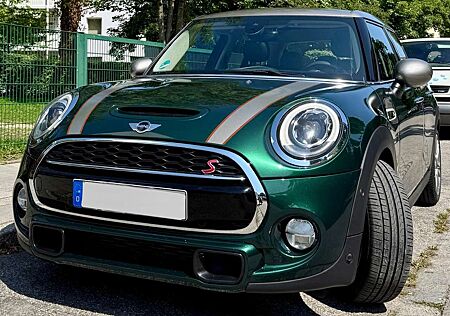 Mini Cooper SD 5-TÜRER Diesel Sport-Aut. Seven Chili