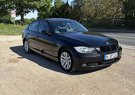 BMW 318i 318 TÜV Neu, Anhängerkupplung, Apple CarPlay