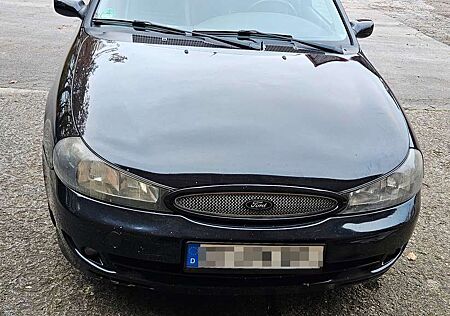 Ford Mondeo Turnier V6 ST 200