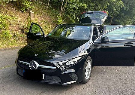 Mercedes-Benz A 180 d 7G-DCT Progressive