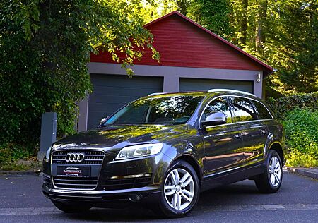 Audi Q7 3.0 TDI quattro S-Line Paket*7-Sitzer+AHK*