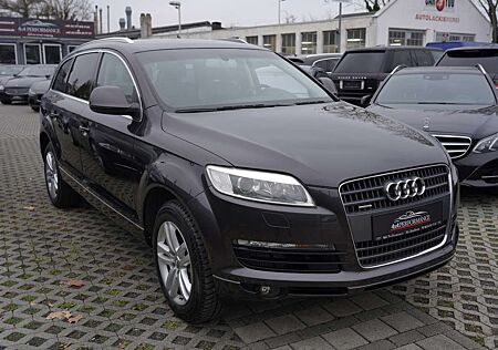 Audi Q7 3.0 TDI quattro S-Line Paket*7-Sitzer+AHK*