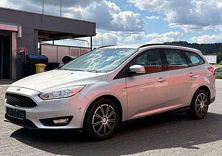 Ford Focus *Viel Extra* Navi 1Hand Klima PDC Sitz.H