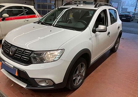 Dacia Sandero II Stepway Essential Klima Freisprech Fahrerprofil