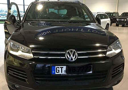 VW Touareg Volkswagen +3.0+V6+TDI Automatik