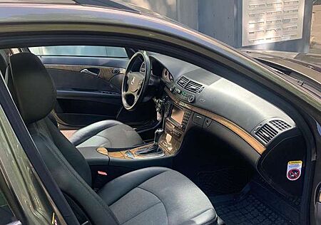 Mercedes-Benz E 320 T CDI 7G-TRONIC Avantgarde DPF