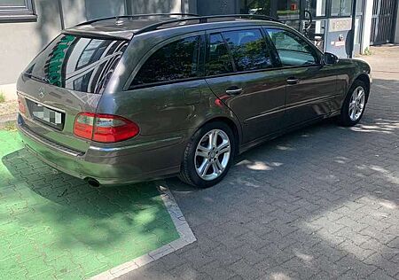 Mercedes-Benz E 320 T CDI 7G-TRONIC Avantgarde DPF