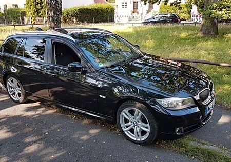 BMW 320d 320 Touring Aut. Sport Line