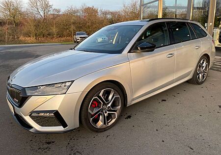 Skoda Octavia Combi 2,0TSi RS Canton AHK DCC Head-Up