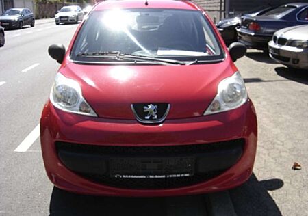 Peugeot 107 Mit Servo