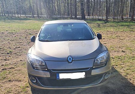 Renault Megane ENERGY TCe 115 Start & Stop Bose Edition