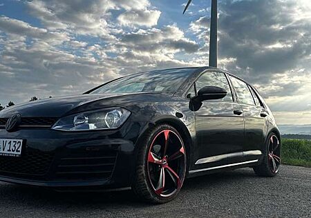 VW Golf Volkswagen 2.0 TDI BlueMotion Technology Comfortline
