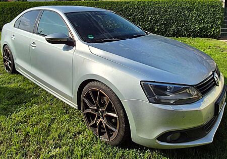 VW Jetta Volkswagen 1.2 TSI BlueMotion Technology Trendline
