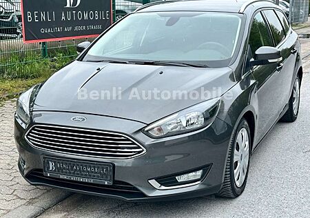 Ford Focus Turnier Titanium/NAVI/KLIMA/SHZ/AUTOM/TMP/