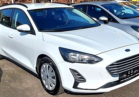 Ford Focus TREND ANHÄNGERKUPPLUNG PPS WINTERPAKET