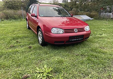 VW Golf Variant Volkswagen Pacific