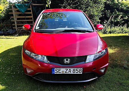 Honda Civic 1.8i-VTEC 50 Jahre Edition