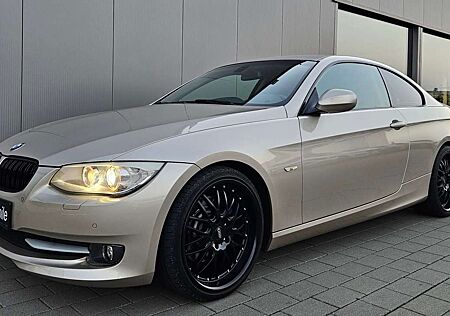 BMW 330i 330 xDrive/2.Hand/Scheckheftgepflegt/Allrad