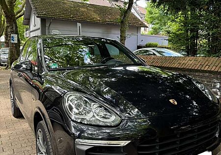 Porsche Cayenne Diesel Platinum mit Panoramadach aus 1. Hand