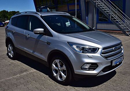 Ford Kuga 1,5 Titanium XENON/Navi/AHK/Winter