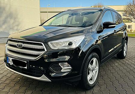 Ford Kuga 1.5 EcoBoost 2x4 Titanium