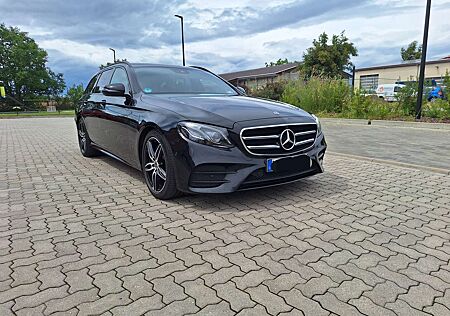 Mercedes-Benz E 220 d T 9G-TRONIC AMG Line